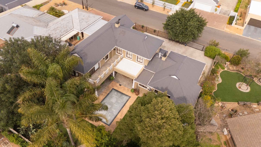 4 Bedroom Property for Sale in Panorama Western Cape